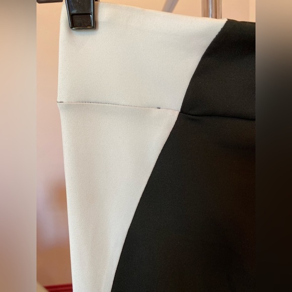 Black and white workout legging pants small NWT New - Picture 8 of 11